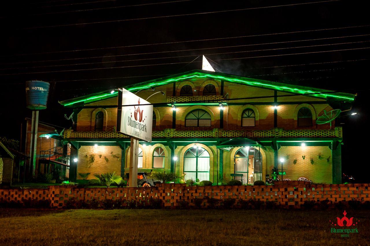Hotel Blumenpark Rio Negro  Екстер'єр фото